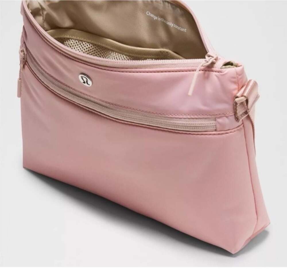 Lululemon New Parent Backpack 17L in Pink Haze Diaper bag - Picture 2 of 8